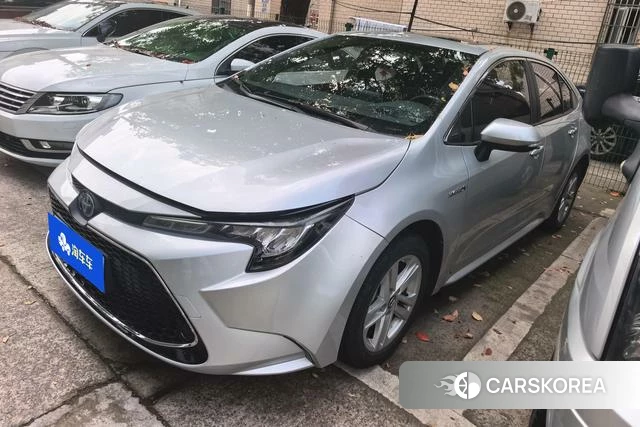 Toyota Levin 2021 Серебристо-серый из Китая, фото 3