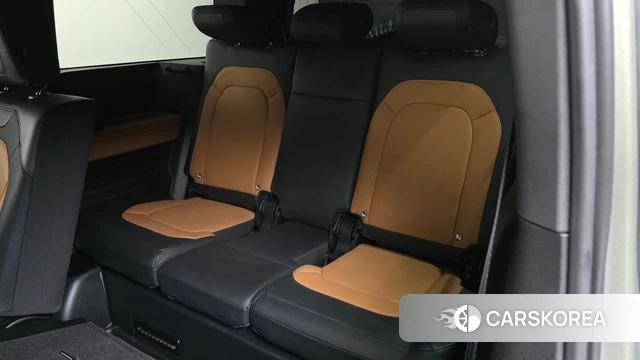 Land Rover Defender (L663) 2024 Темно-зеленый из Кореи, фото 3