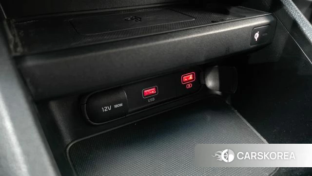 Kia The New K3 2nd generation 2021 Белый из Кореи, фото 3