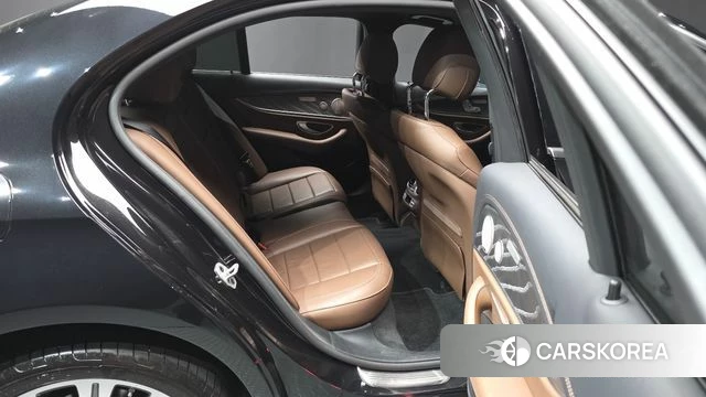 Mercedes-Benz E-Class W213 2022 Черный из Кореи, фото 3