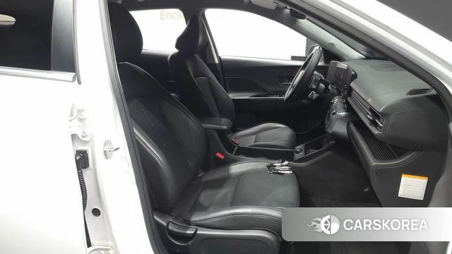 Hyundai Kona Hybrid (SX2) 2023 Белый из Кореи, фото 3