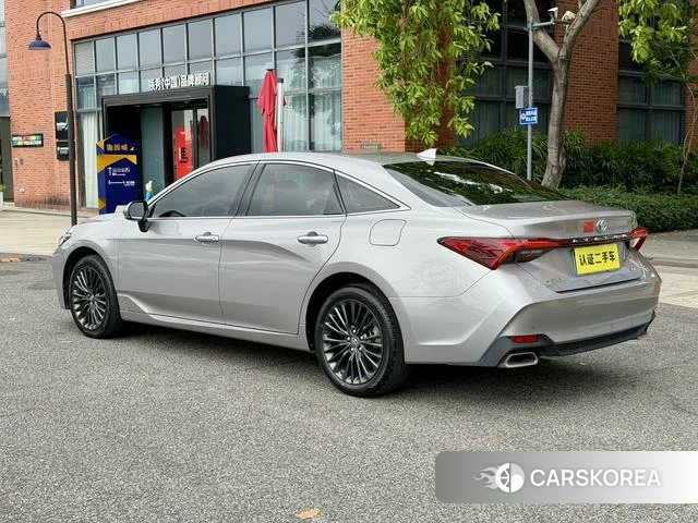 Toyota Avalon 2024 Серебристо-серый из Китая, фото 3