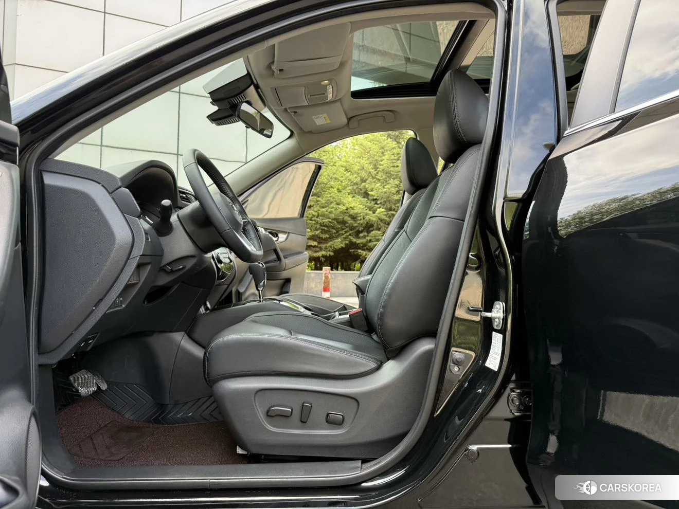 Nissan X-Trail 2023 Черный из Китая, фото 3