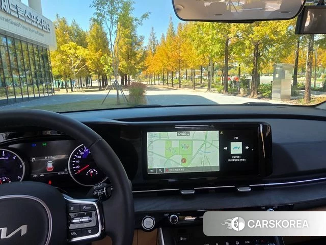 Kia Carnival 4th generation 2023 Белый из Кореи, фото 3