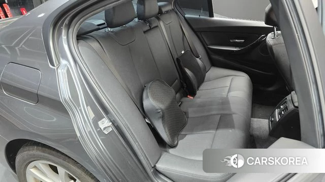 BMW 3 Series (F30) 2018 Серый из Кореи, фото 3