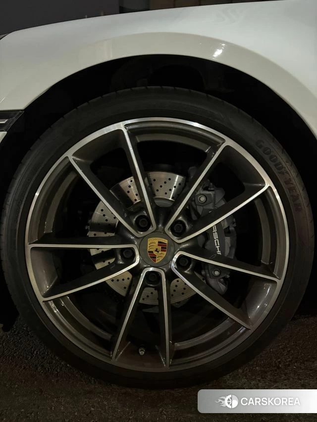 Porsche 911(992) id 4948500 из Кореи 3