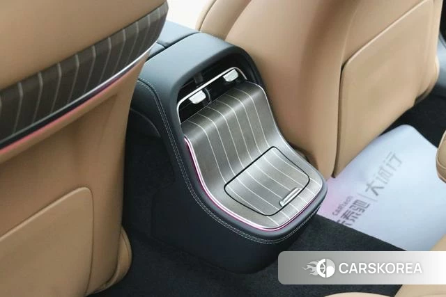 Mercedes-Benz E-Class 2025 Черный из Китая, фото 3