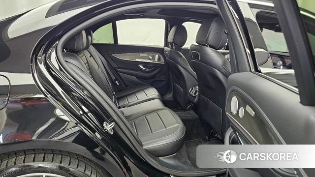 Mercedes-Benz E-Class W213 2019 Черный из Кореи, фото 3