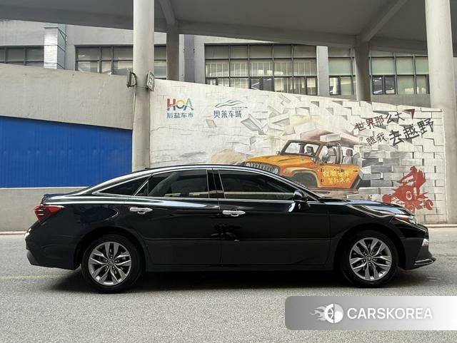 Toyota Avalon 2022 Черный из Китая, фото 3