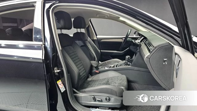 Volkswagen Passat GT (B8) 2018 Черный из Кореи, фото 3