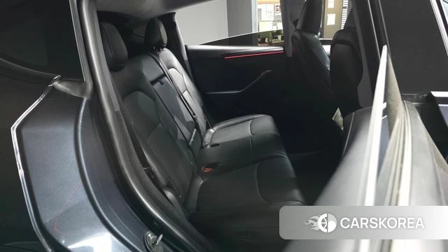 Tesla Model Y 2025 Серый из Кореи, фото 3