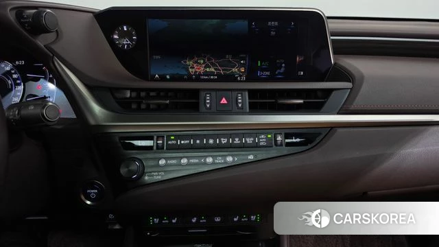 Lexus ES300h 7th generation 2018 Песочный из Кореи, фото 3