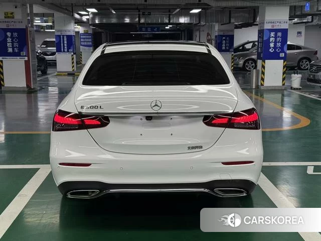 Mercedes-Benz E-Class 2021 Белый из Китая, фото 3