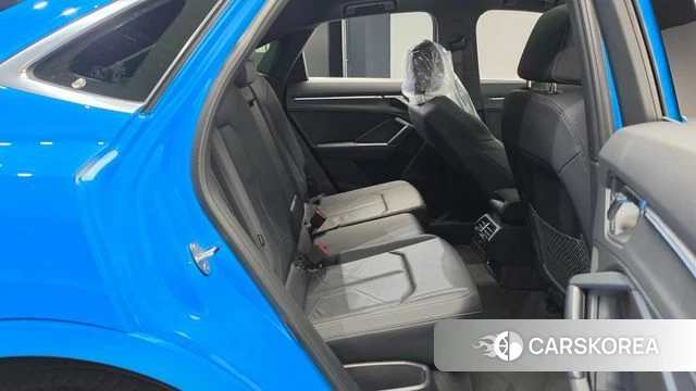 Audi Q3 (F3) 2023 Синий из Кореи, фото 3