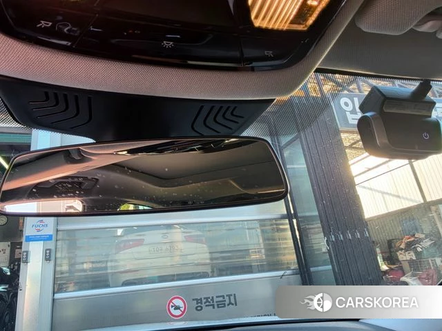 BMW 5 Series (G30) 2018 Белый из Кореи, фото 3