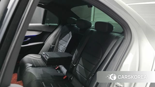 Mercedes-Benz C-Class W205 2021 Белый из Кореи, фото 3