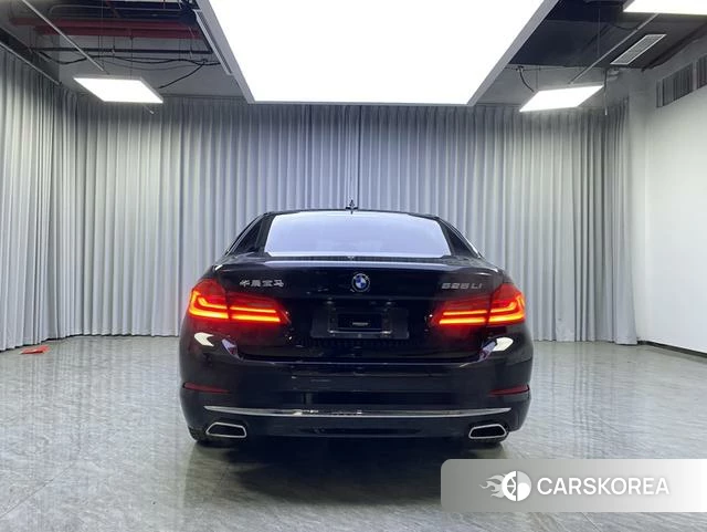 BMW 5 series 2020 Черный из Китая, фото 3