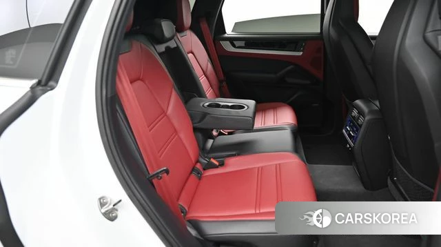 Porsche Cayenne (PO536) 2025 Белый из Кореи, фото 3