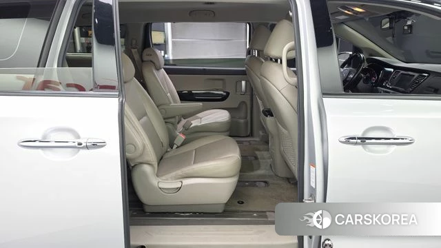 Kia The New Carnival 2019 Серебряный из Кореи, фото 3
