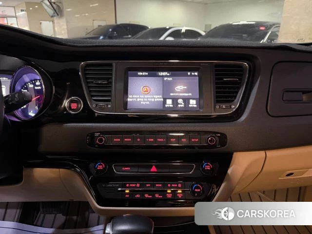 Kia The New Carnival 2019 Черный из Кореи, фото 3
