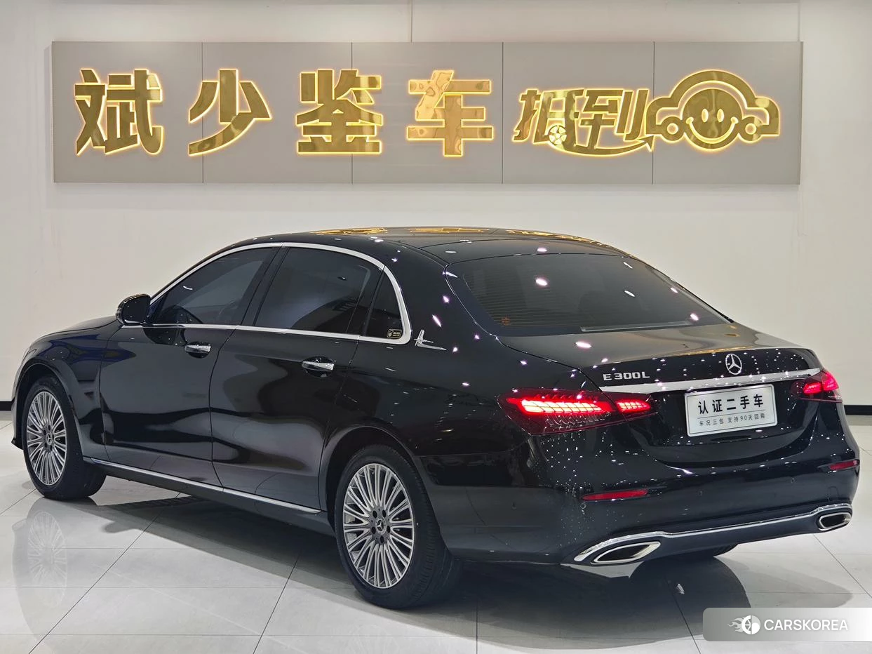 Mercedes-Benz E-Class 2022 Черный из Китая, фото 3