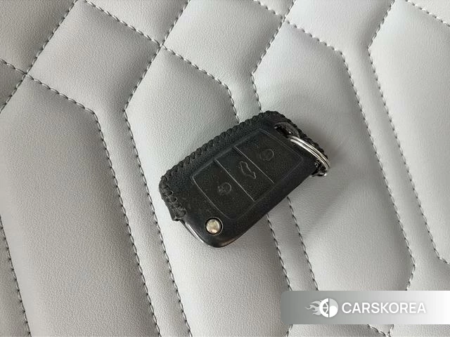 Volkswagen Tayron 2023 Белый из Китая, фото 3