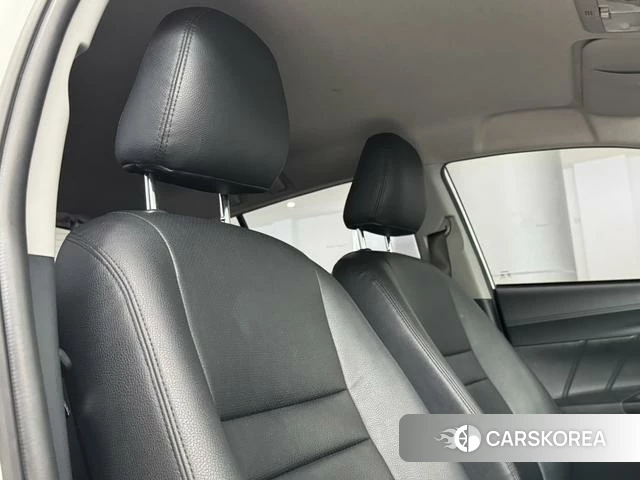 Toyota Yaris L 2021 Белый из Китая, фото 3