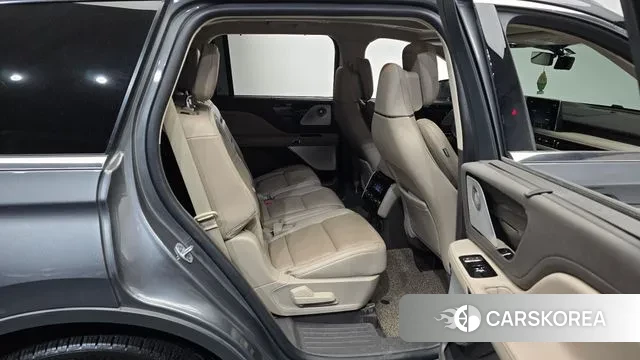 Lincoln Aviator 2nd generation 2023 Серый из Кореи, фото 3