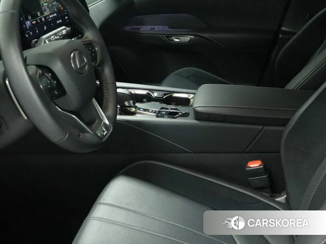 Lexus RX500h 5th generation 2025 Черный из Кореи, фото 3