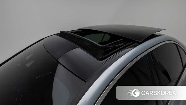 Mercedes-Benz C-Class W206 2024 Серебряный из Кореи, фото 3