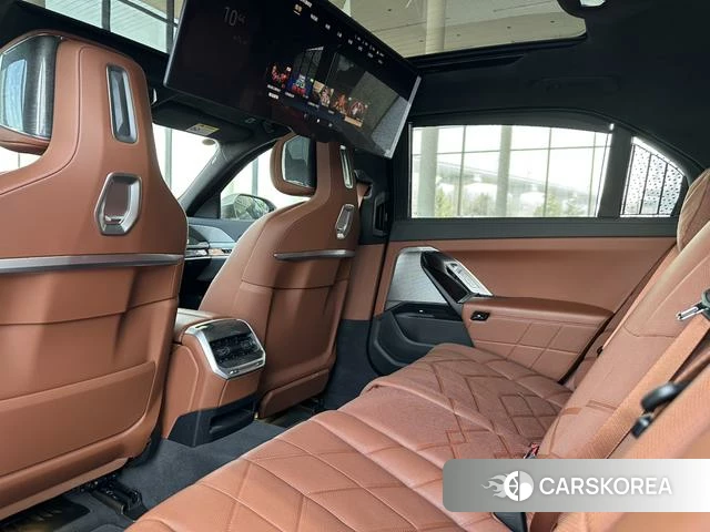 BMW 7 series 2025 Синий из Китая, фото 3