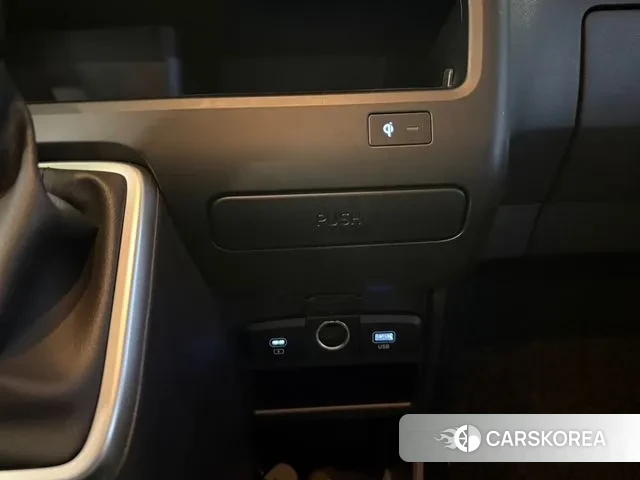 Hyundai Staria 2024 Черный из Кореи, фото 3