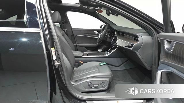 Audi A6 (C8) 2022 Черный из Кореи, фото 3