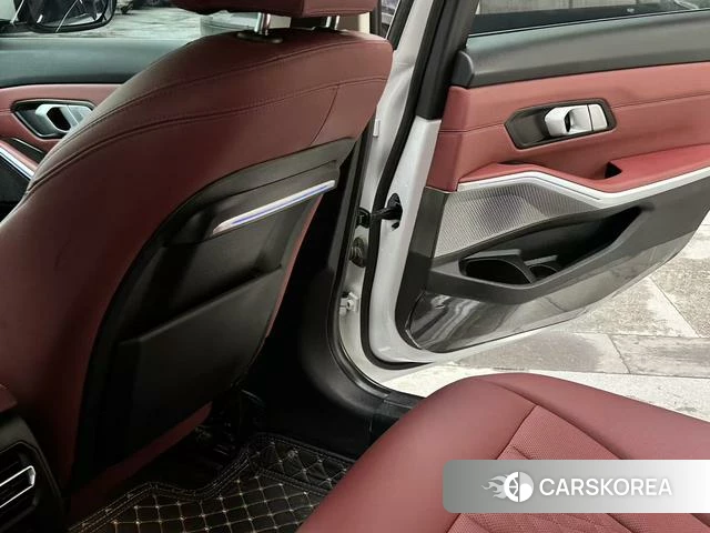 BMW 3 series 2022 Белый из Китая, фото 3