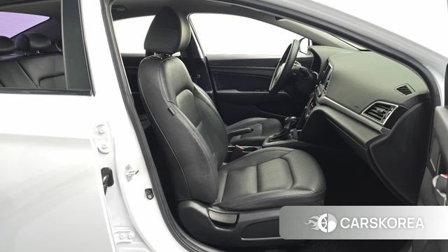 Hyundai Avante AD 2018 Белый из Кореи, фото 3