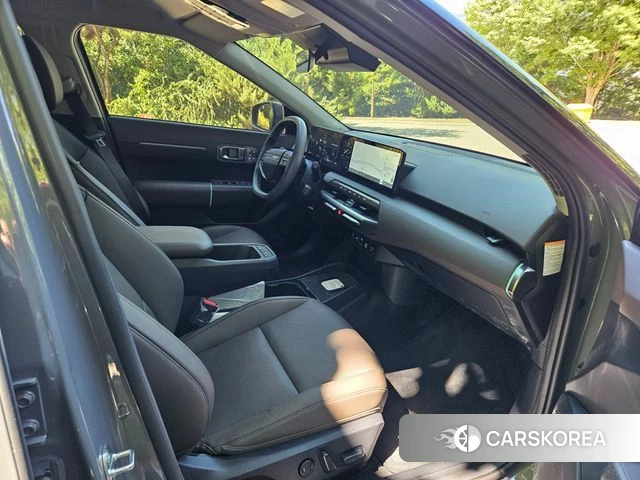 Kia EV4 2025 Серебристо-серый из Кореи, фото 3