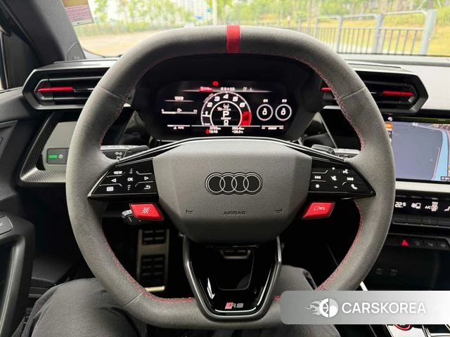 Audi RS3 (8Y) 2026 Серый из Кореи, фото 3