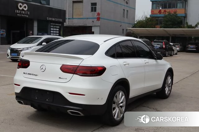 Mercedes-Benz GLC 2021 Белый из Китая, фото 3