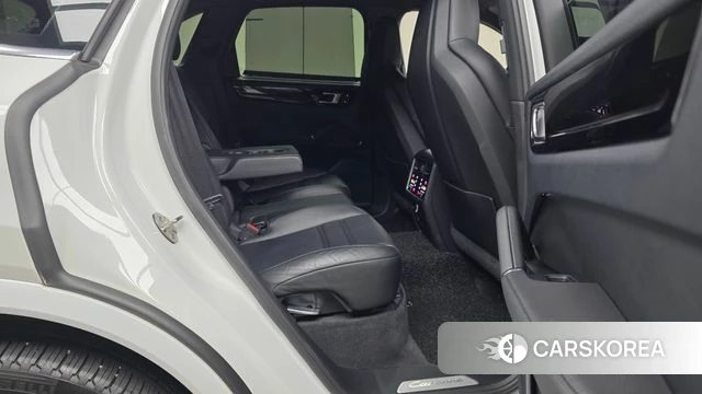 Porsche Cayenne (PO536) id 4930878 из Кореи 3