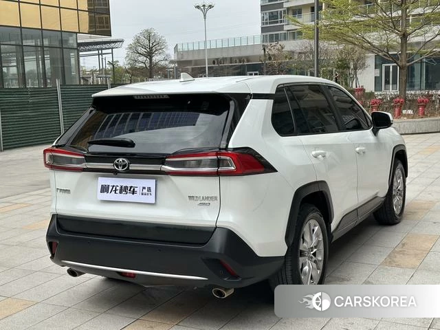 Toyota Wildlander 2022 Белый из Китая, фото 3