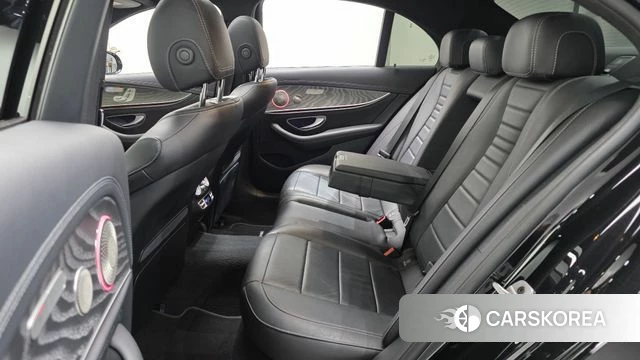 Mercedes-Benz E-Class W213 2023 Черный из Кореи, фото 3