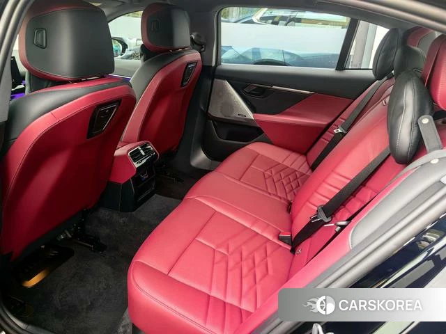 BMW i5 2025 Черный из Китая, фото 3