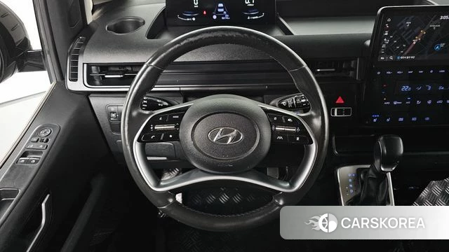 Hyundai Staria 2023 Черный из Кореи, фото 3