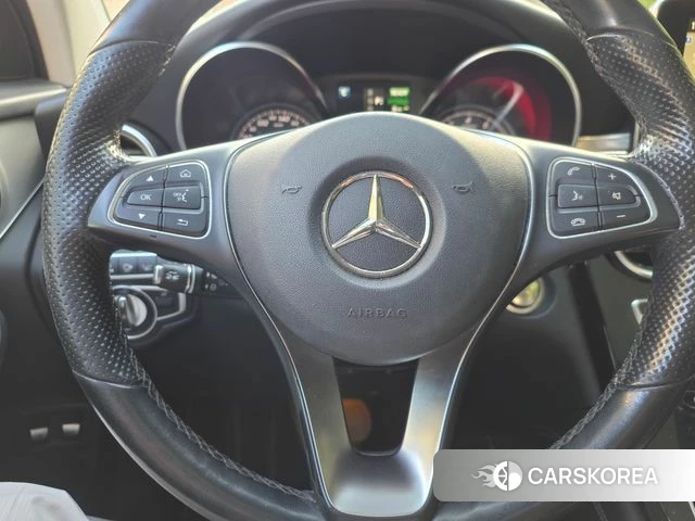 Mercedes-Benz GLC-Class X253 2018 Белый из Кореи, фото 3