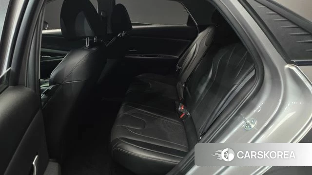 Hyundai Avante Hybrid (CN7) 2021 Серебристо-серый из Кореи, фото 3
