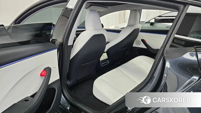 Tesla Model 3 2025 Серый из Кореи, фото 4
