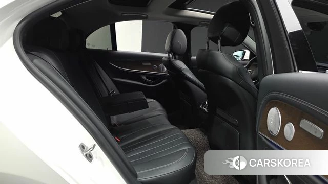 Mercedes-Benz E-Class W213 2019 Белый из Кореи, фото 3