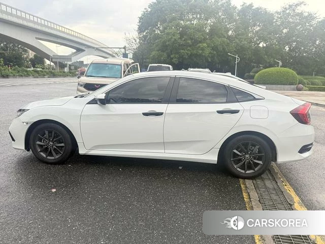 Honda Civic 2021 Белый из Китая, фото 3
