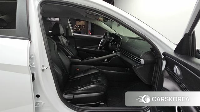 Hyundai Avante (CN7) 2022 Белый из Кореи, фото 3