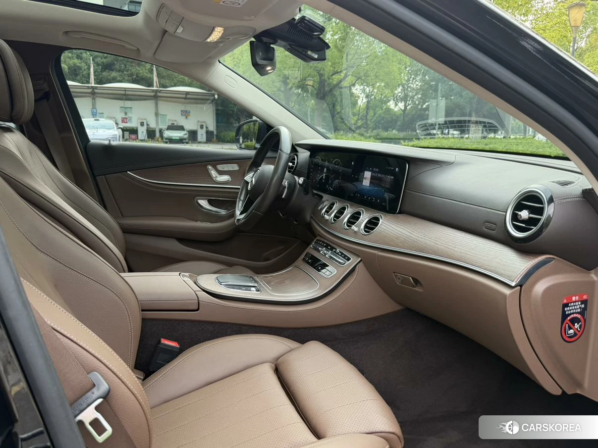 Mercedes-Benz E-Class 2021 Черный из Китая, фото 3